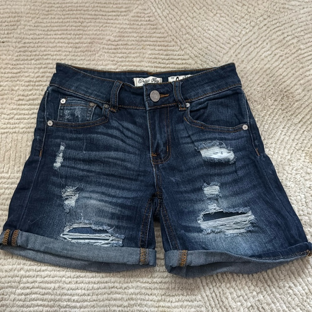 Indigo Rein Jean Short deconstructed ripped Sz 0 Mid rise 8”